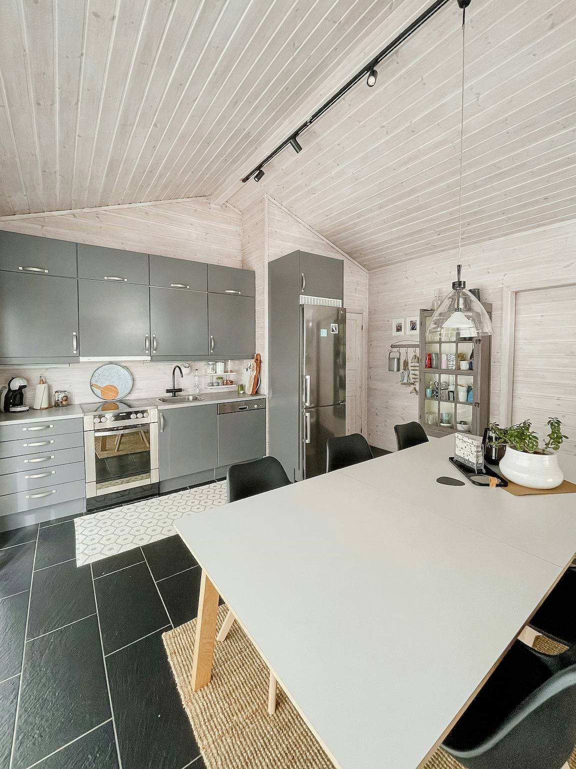 Genießen Sie die Meeresbrise in diesem architektonischen Schmuckstück in Eigersund