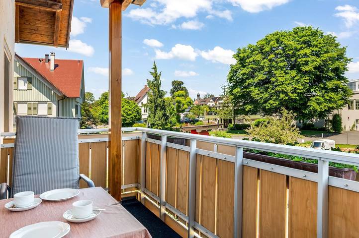 Ganze Wohnung, Ferienwohnung Kuprella 1 - mit Liegewiese und privatem Seezugang in Nonnenhorn in Strandbad Nonnenhorn, Nonnenhorn
