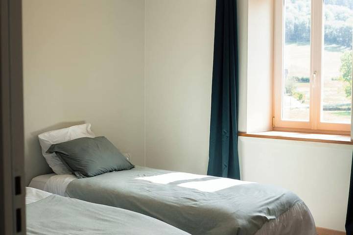 Location de vacances pour 6 personnes à Larochemillay - 2