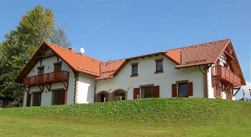 Ferienhaus für 12 Personen, mit Balkon und Terrasse sowie Garten und Sauna am Nationalpark Böhmerwald