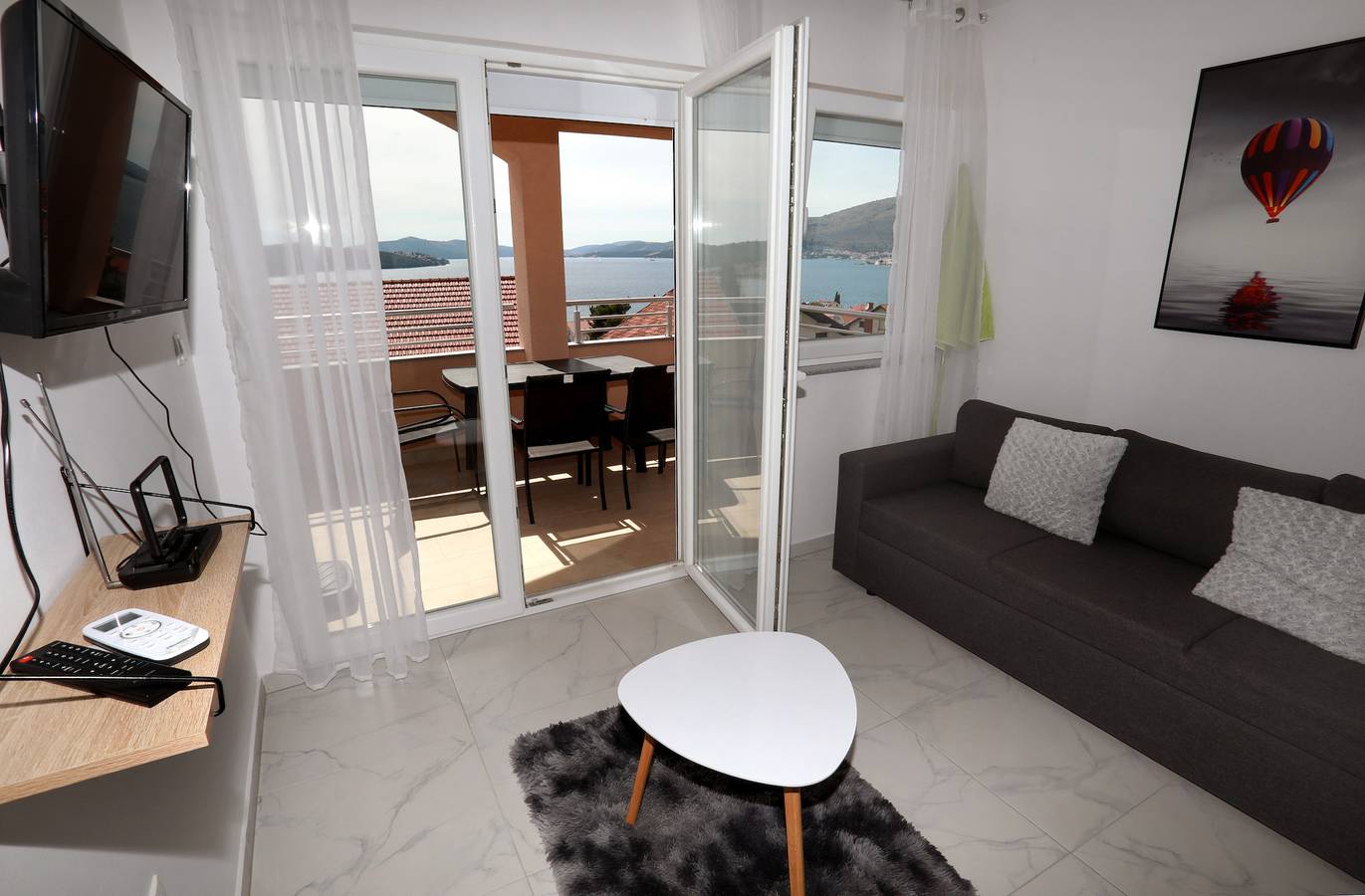 Ganze Ferienwohnung, Ferienwohnung für 4 Personen mit Meerblick in Okrug Gornji, Ciovo