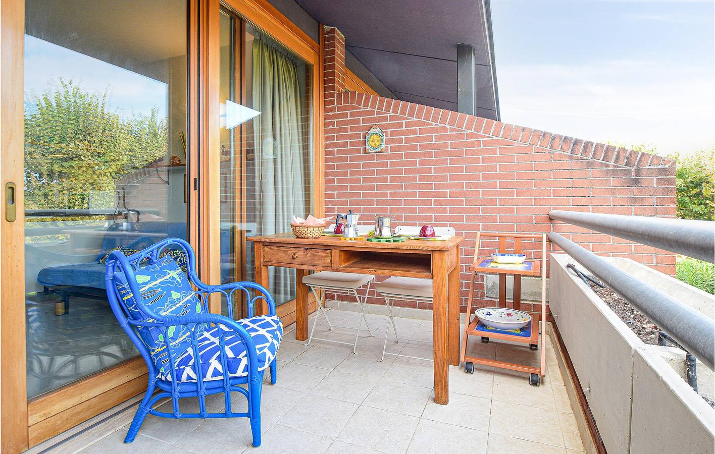 Entire vacation apartment, Beachside Apartment with Parking, A/C, Pool & Internet in Piombino, Etruscan Coast