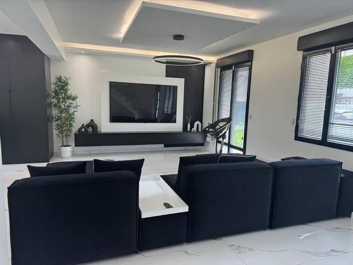 Location de vacances pour 5 personnes, avec jacuzzi et terrasse dans Parc des Expositions de Villepinte - 4