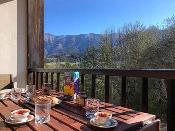 Gîte pour 8 personnes, avec vue et balcon dans Station du Grand Puy