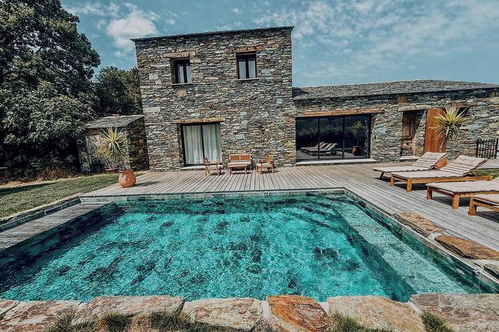 Location de vacances pour 6 personnes, avec Terrasse et Jardin à Murato