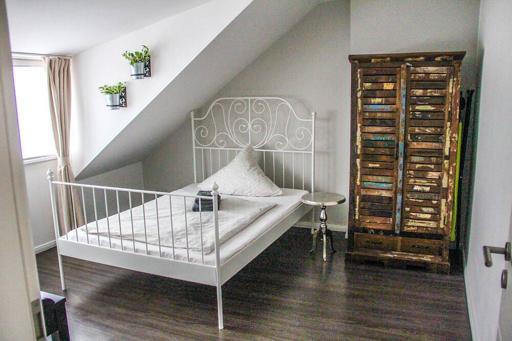Apartamento entero, Exclusivo 2 Hab. Apartamento en el último piso en una excelente ubicación. in Neustadt Bremen, Bremen