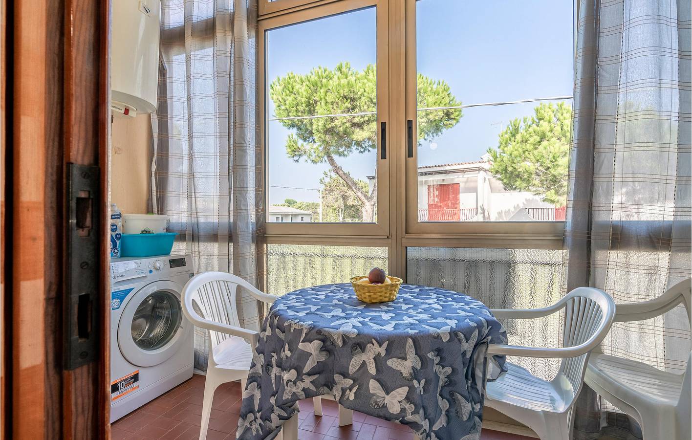 Ganze Ferienwohnung, Terrassenwohnung mit Meerblick, Parkplatz und Angeln in Rosolina Mare, Polesine