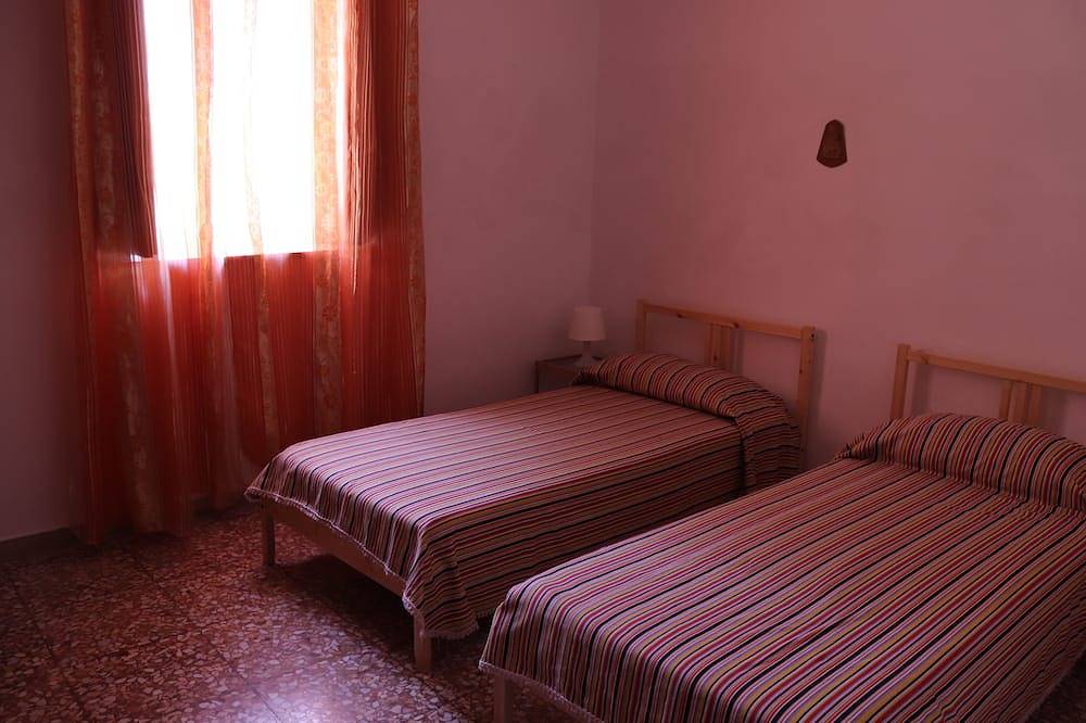 Appartement entier, Villa à 50 pas de la mer in Lido Gandoli, Leporano