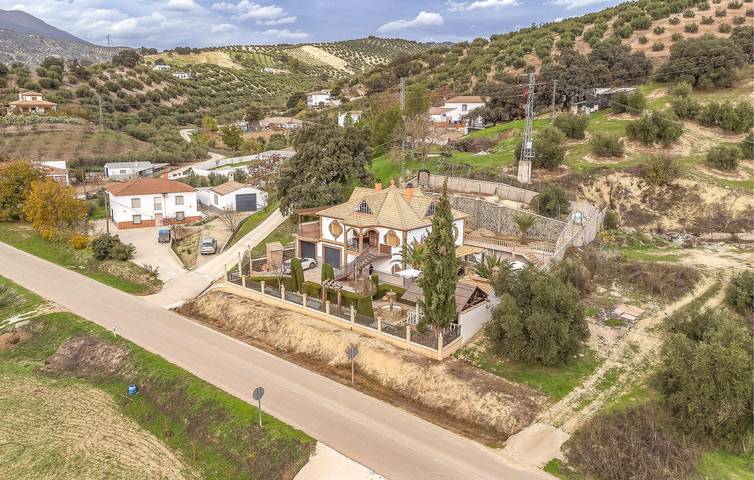 Acogedor apartamento con piscina, aire acondicionado y parrilla cerca del río y restaurante in Algarinejo, Provincia de Granada