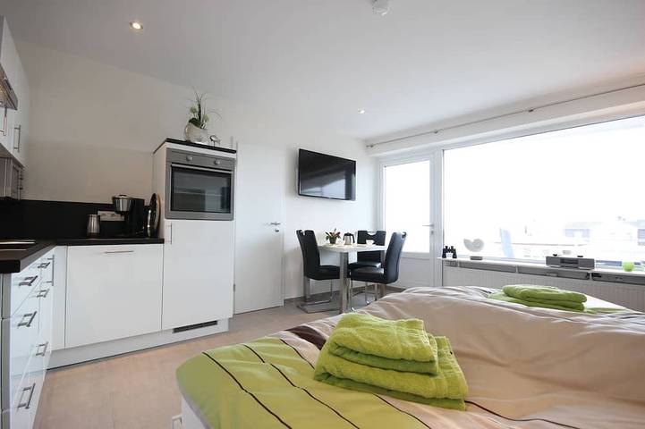 Apartamento entero, Mejor ubicación absoluta con vistas al mar, reformado en 2015, balcón, W-Lan, Top in Wangerooge