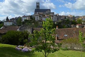 Gîte pour 4 personnes, avec jardin et balcon à Bellac