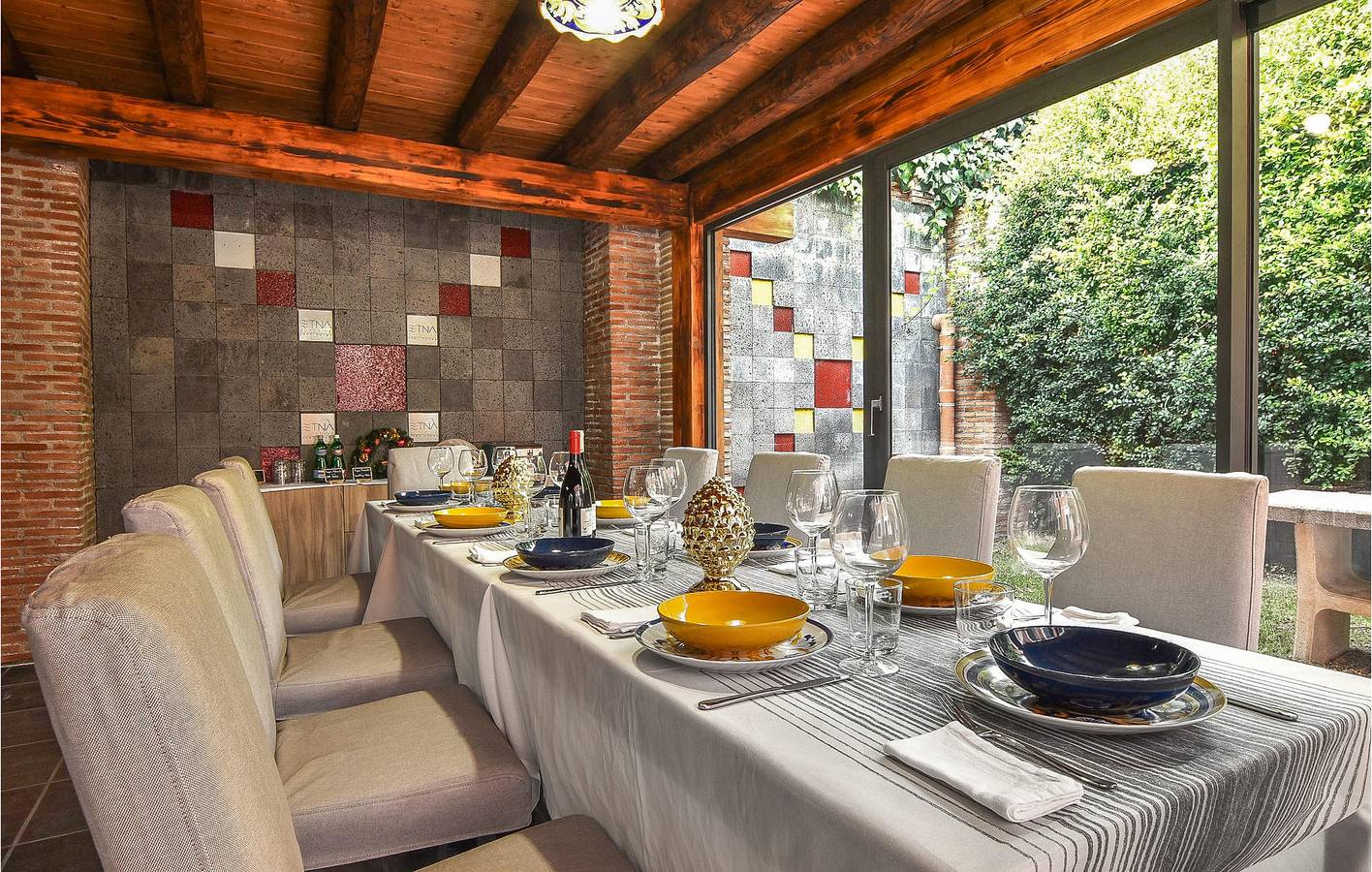 300 sqft Wohnung mit Pool, Parkplatz & Internet in der Nähe von San Giovanni Montebello in Sant'Alfio, Sant'Alfio (Gemeinde)
