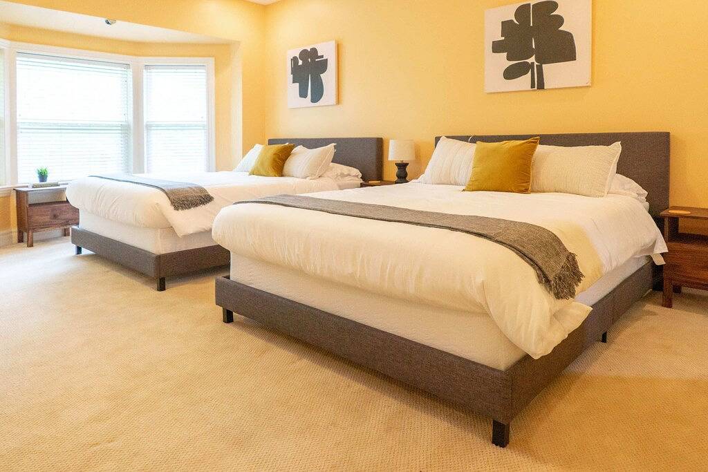 Vacation House for 12 Guests in St. Louis, Missouri