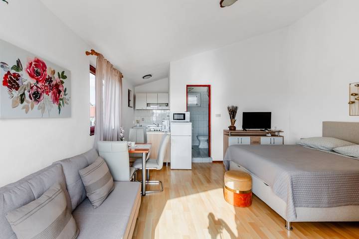 Ferienwohnung für 3 Personen, mit Balkon/Terrasse in Vrsi - 4