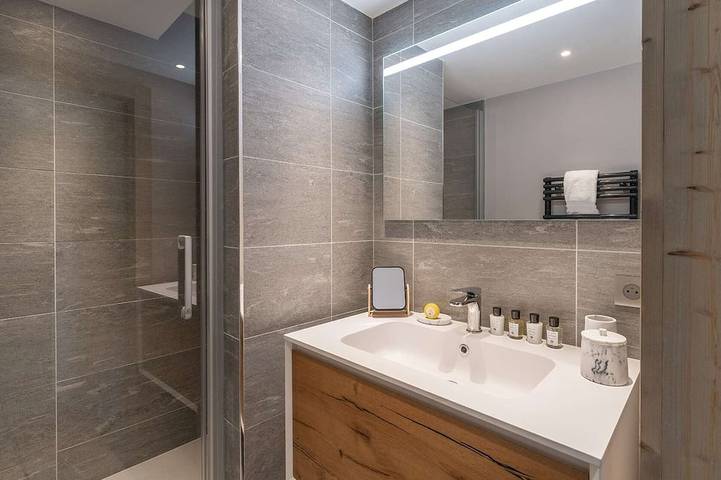 Apartamento entero, Apartamento exclusivo en Courchevel, 8 personas, 73 m², junto a pistas, centro de la estación in Saint-Bon-Tarentaise, Massif de la Vanoise