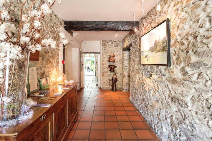 Hôtel pour 2 personnes, avec Terrasse et Jardin à Revel - 2