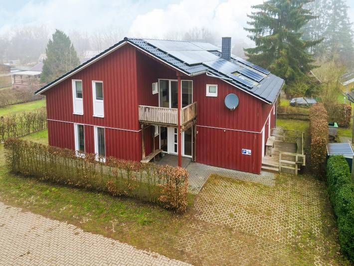 Ferienhaus für 12 Personen, mit Sauna und Garten sowie Terrasse und Pool - 1