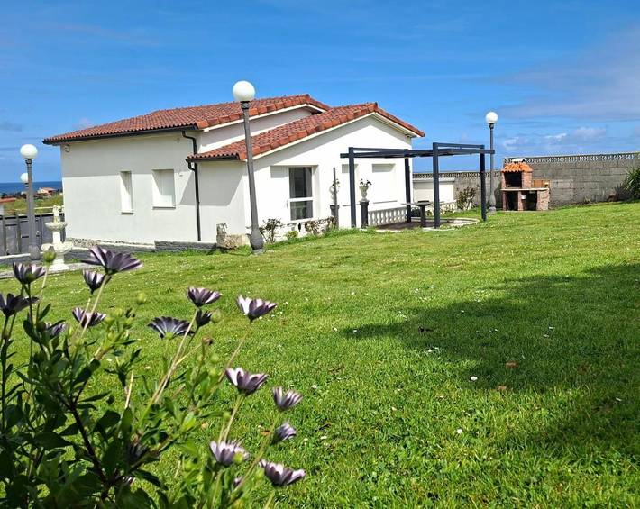 Casa de vacaciones para 5 personas, con vistas y jardín en Santander