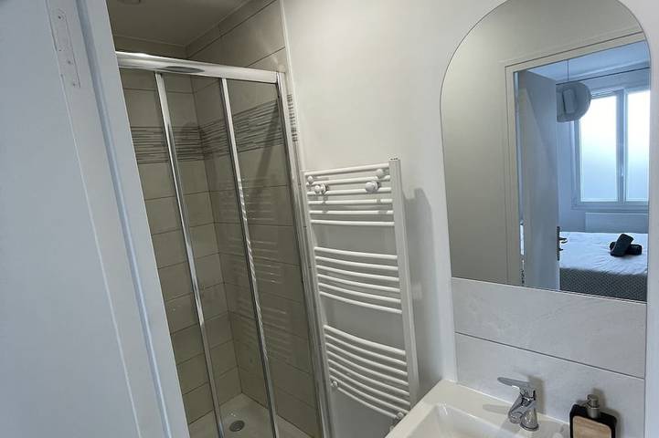 Nice T2, terrace and garden near Roissy Cdg Disney Asterix ideal for families in Tremblay-en-France, Sena-Saint Denis