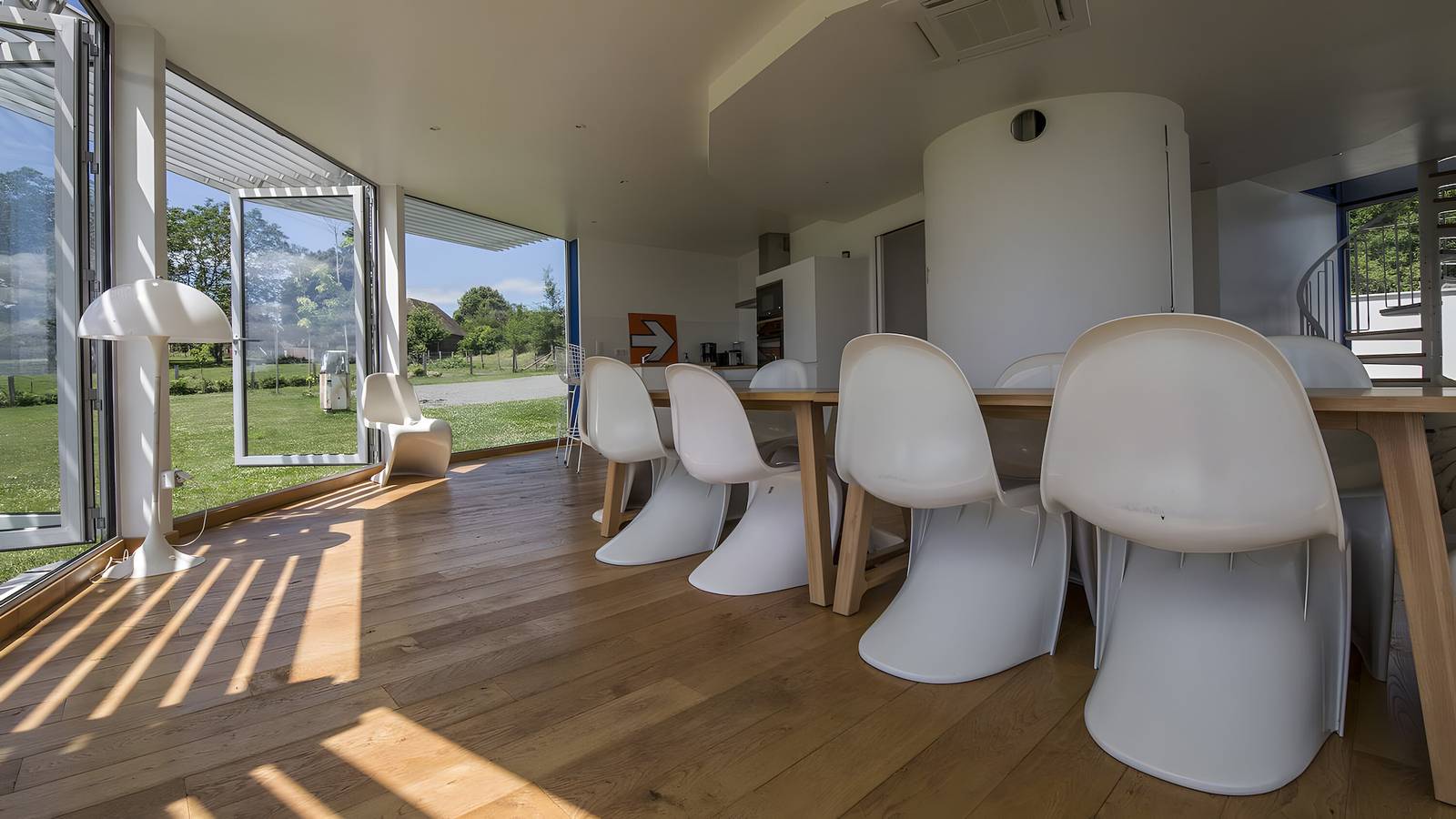 Gîte moderne avec piscine et spa privé dans la campagne du Périgord in Angoisse (Dordogne), Périgord Vert