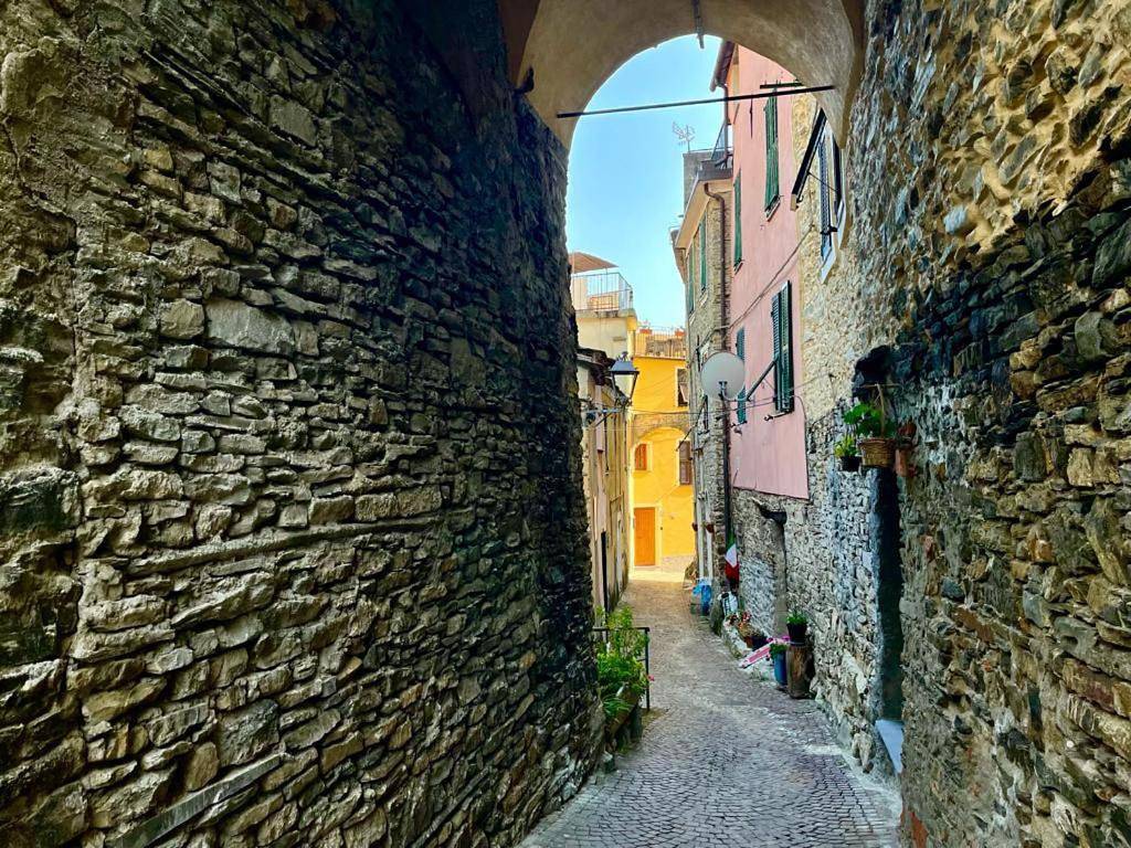 Alloggio U Sportegu Da E Monti A Giaia in Badalucco, Riviera di Ponente