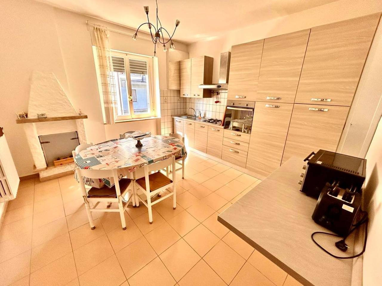 Entire apartment, Holiday apartment for 8 people with terrace in Sirolo, Riviera del Conero