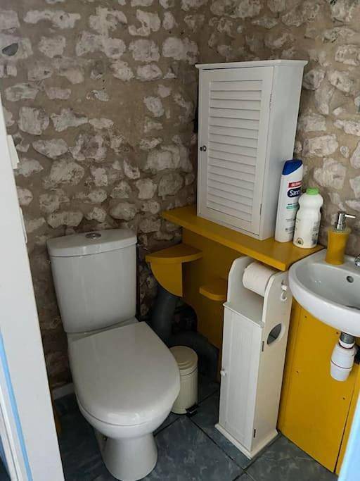 Gîte pour 4 personnes, animaux acceptés à Mortagne-sur-Gironde - 2