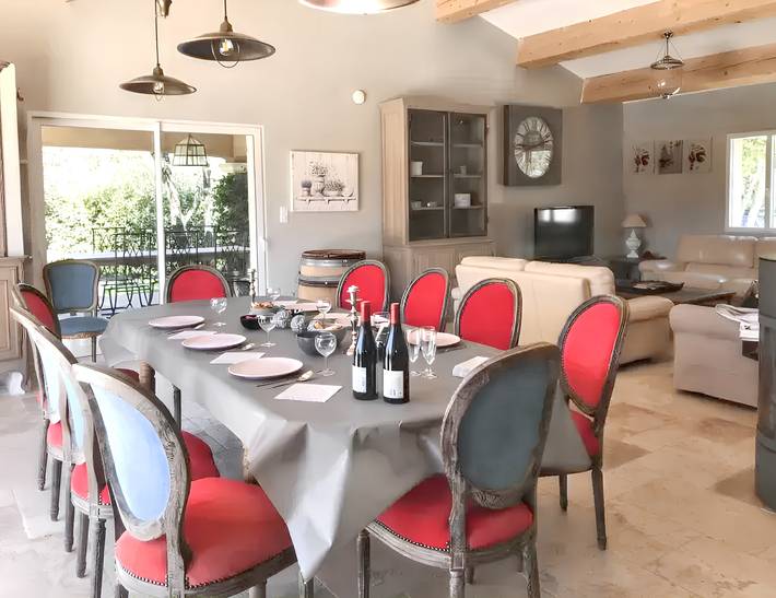 Location de vacances pour 15 personnes, avec terrasse et piscine à Régusse - 4