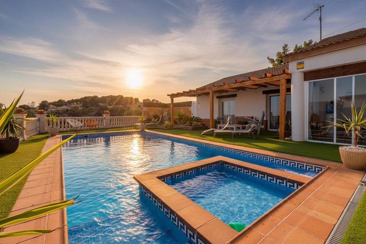Casa rural para 7 personas, con Balcón y Terraza además de Jardín y Piscina en Calafell - 3