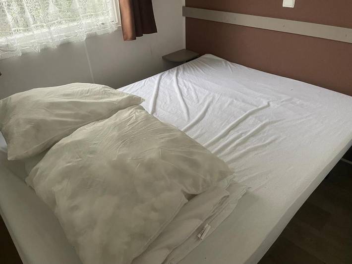 Location de vacances pour 5 personnes, avec jacuzzi ainsi que jardin et piscine à Litteau - 2