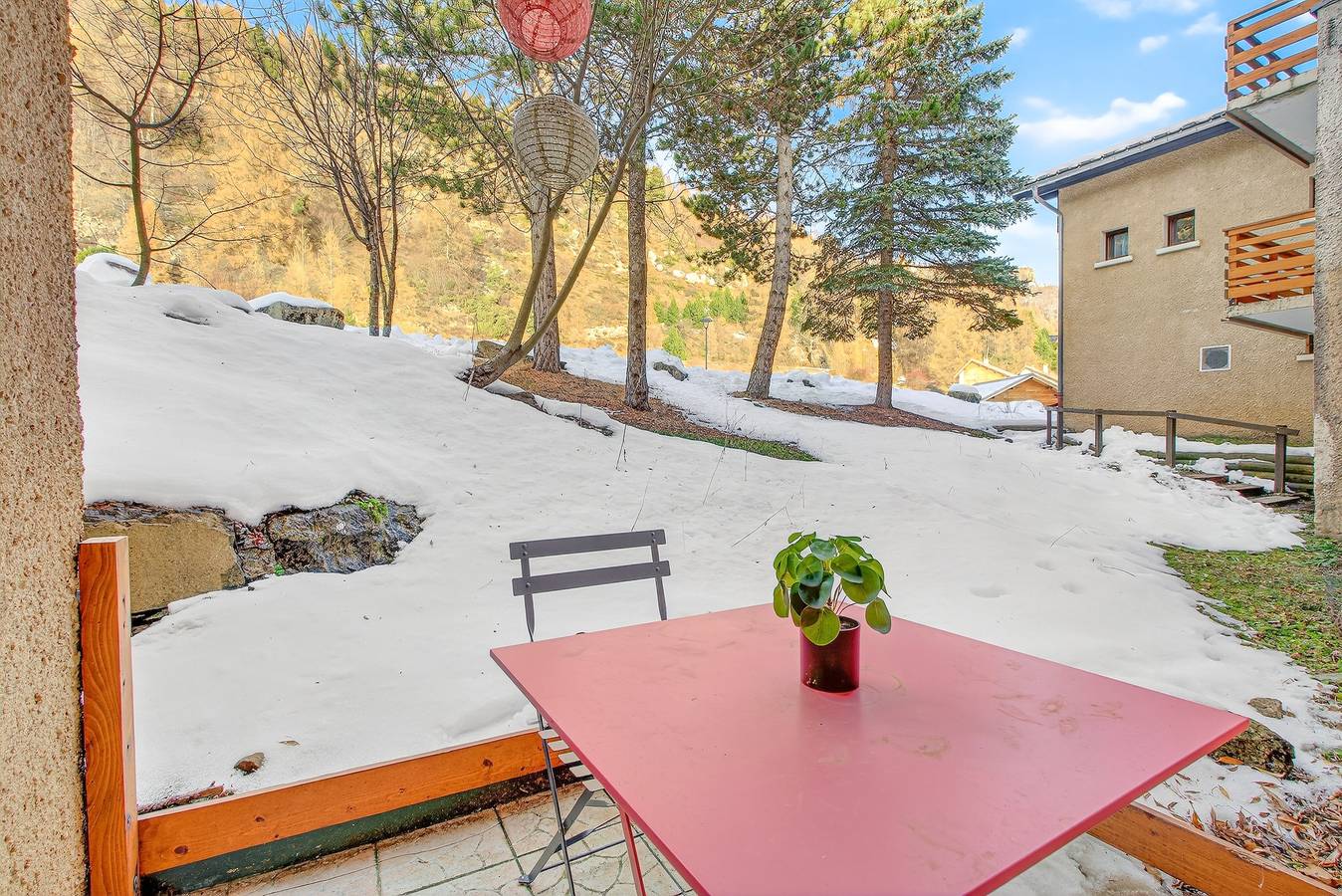 Ganze Wohnung, Studio für 5 Personen, Erdgeschoss, direkt an der Skipiste in Saint-Michel-de-Chaillol, Nationalpark Écrins