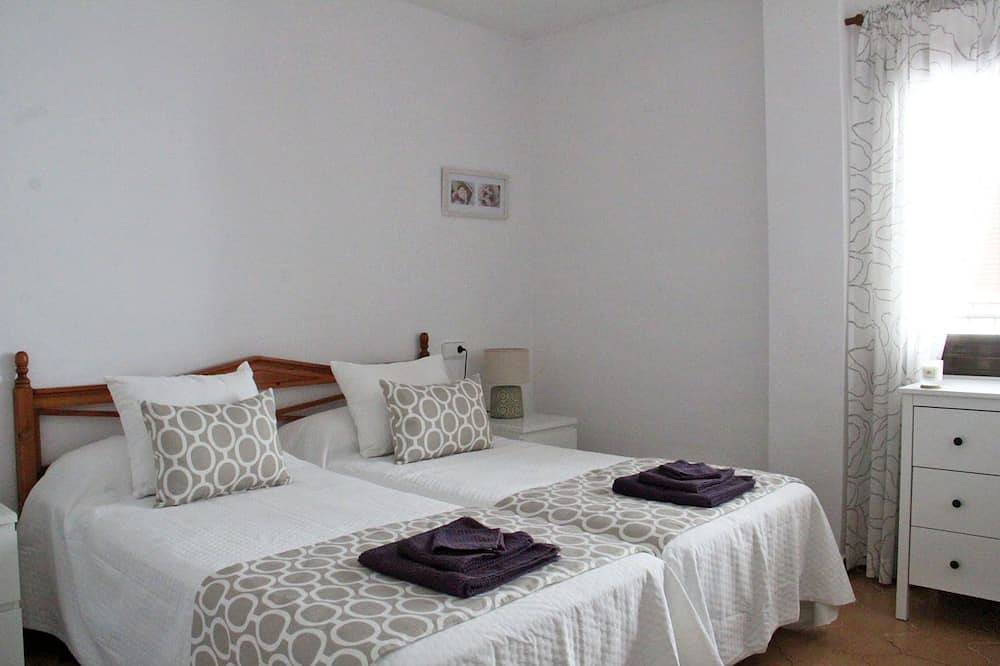 Apartamento entero, 1 Bed 1 Bath Luxurious Apt Villamartin Plaza, Golf, Fun & Sun in Brisas y Golf, Orihuela