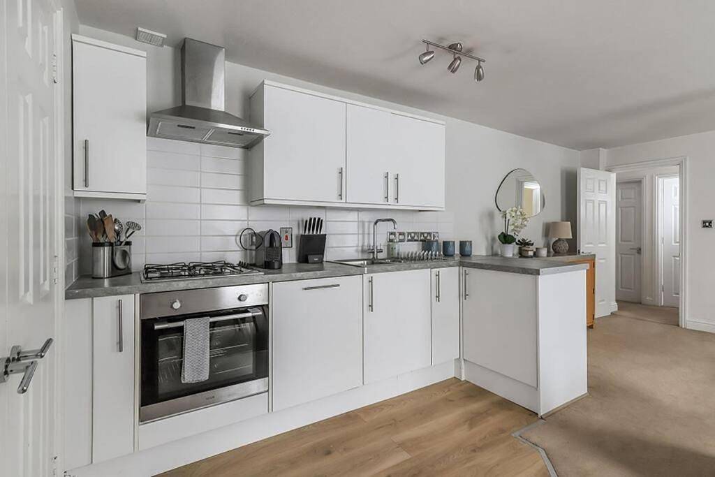 Entire apartment, Two-Bedroom Apartment in Winchester, South Downs