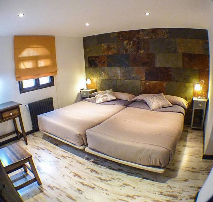 Alojamiento y desayuno para 2 personas, con jardín además de terraza y piscina en Vega de Granada - 4