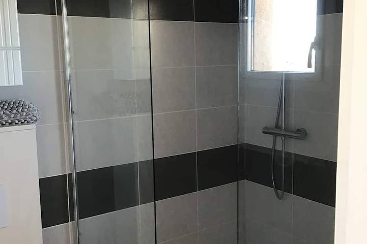 Gîte pour 6 personnes, avec jardin ainsi que balcon et piscine dans Plage Ulysse - 3