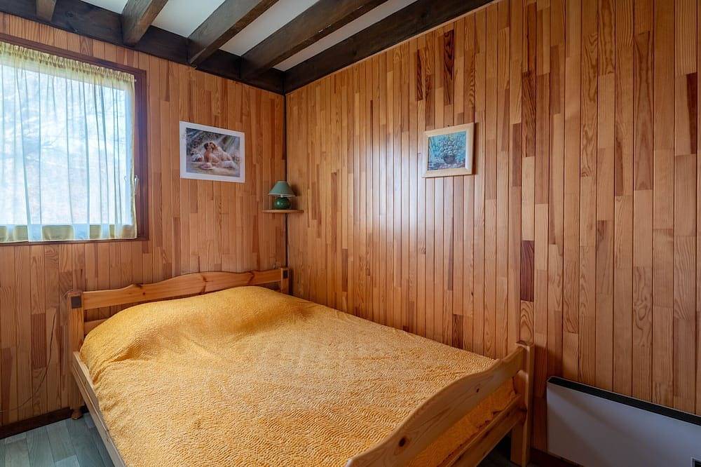 Charming Pine Chalet - 4 Guests - Near Sanguinet Lake - Cleaning Included in Sanguinet, Côte d’Argent