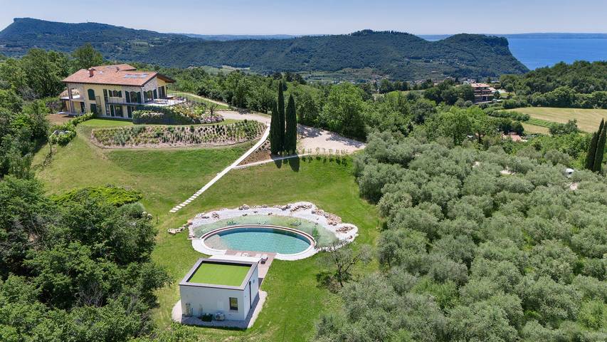 Villa für 10 Personen, mit Garten und Sauna sowie Whirlpool, kinderfreundlich - 1
