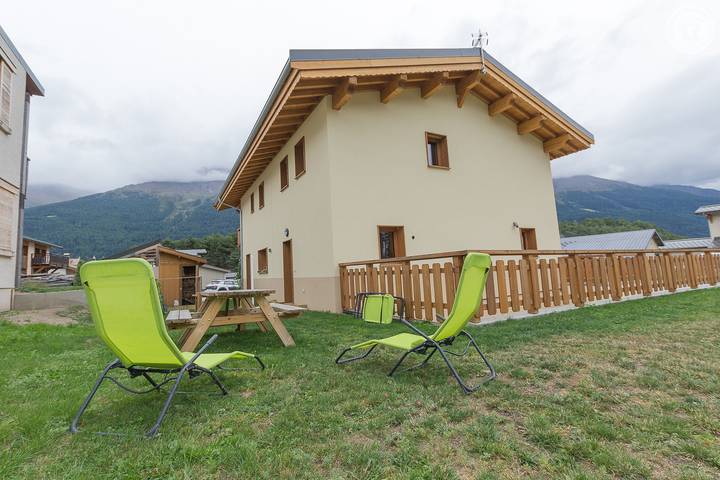 Gîte pour 6 personnes, avec terrasse et jardin - 1
