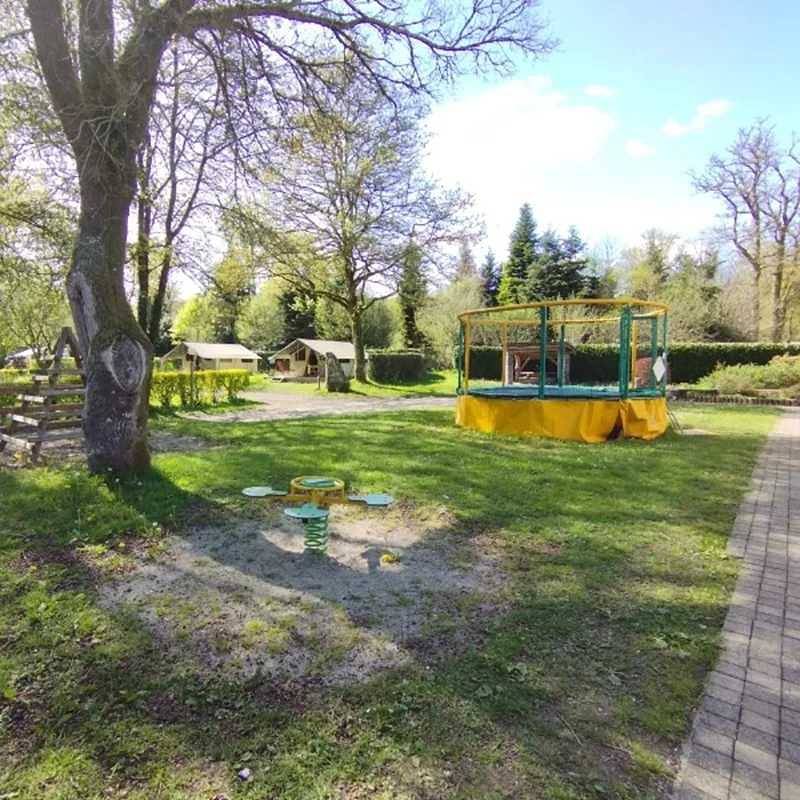 Camping 3 étoiles - Piscine  - ccafeea in Huelgoat, Châteaulin und Umgebung