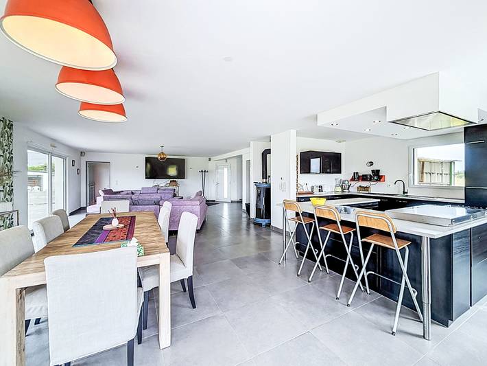 Ferienhaus für 8 Personen, mit Terrasse und Garten in Erdeven