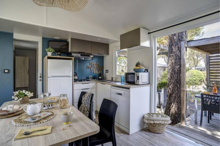 Camping pour 5 personnes, avec piscine ainsi que terrasse et jardin, animaux acceptés à Portiragnes - 4