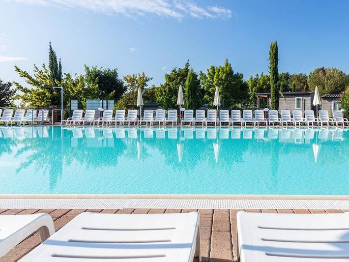 Camping per 4 persone, con Terrazza e Piscina per bambini a Siena