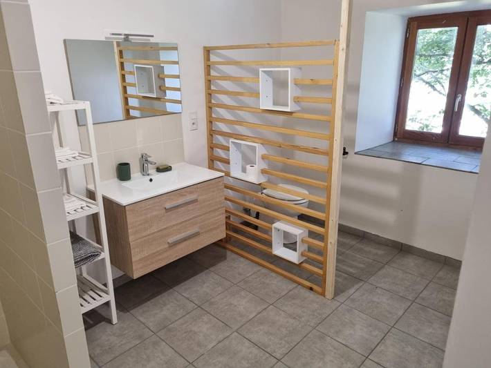 Maison d’hôte pour 2 personnes, avec piscine ainsi que vue et jardin, animaux acceptés en Ardèche - 2