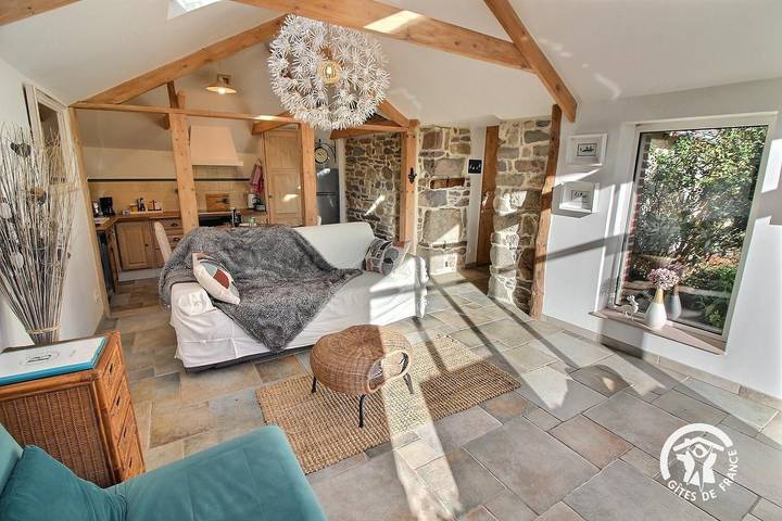 Gîte pour 2 personnes, avec Terrasse ainsi que Jardin et Vue à Plourivo - 4