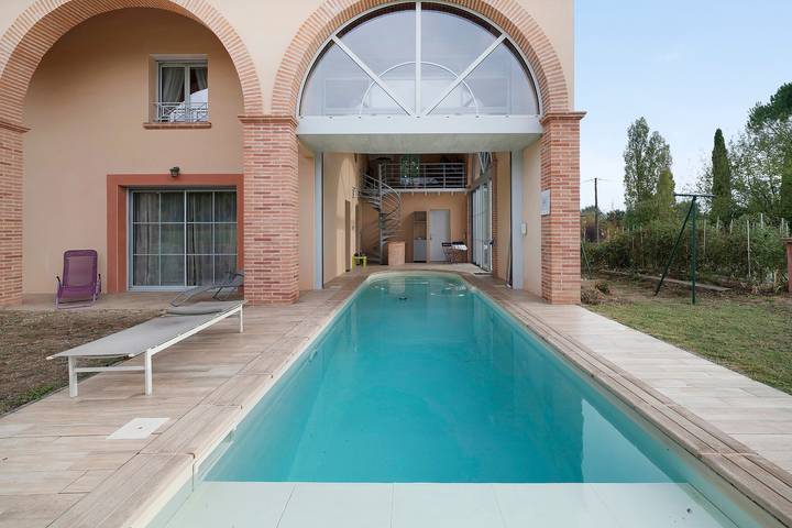 Chambre d’hôtes 'Chambre Lauragaise' avec piscine partagée, Wi-Fi et climatisation in Saint-Marcel-Paulel, Toulouse et ses environs