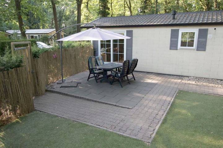 Chalet pour 3 personnes, avec jardin et piscine