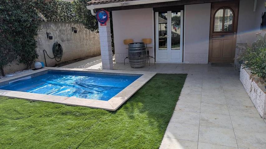 Villa pour 6 personnes, avec terrasse et piscine ainsi que jardin et vue à Aubagne - 4