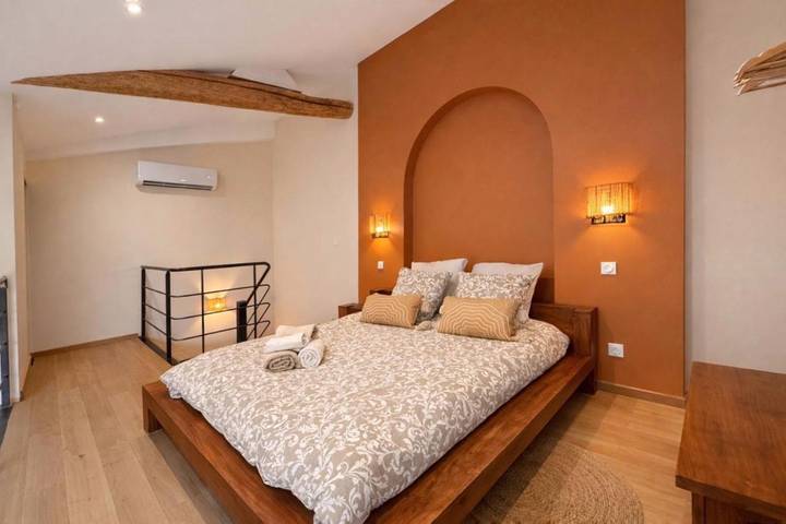 Location de vacances pour 2 personnes, avec Terrasse ainsi que Jardin et Vue à Villemur-sur-Tarn