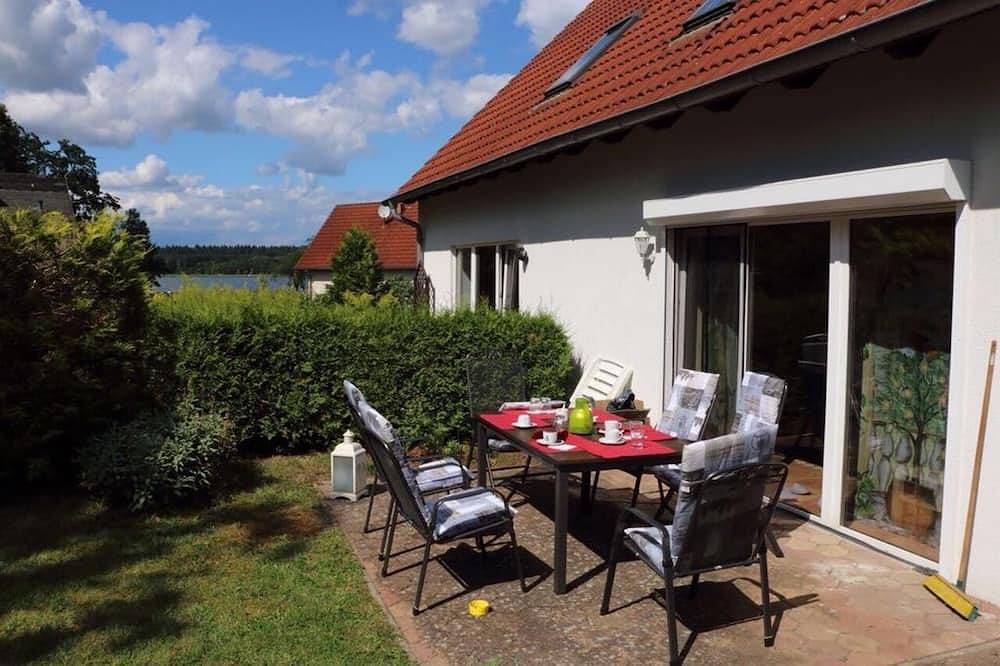 Ferienhaus Mecklenburgische Kleinseenplatte – am See & ruhig gelegen in Canow, Wustrow (Mecklenburgische Seenplatte)