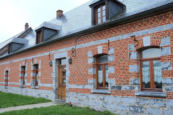 Location de vacances pour 6 personnes, avec jardin dans Bergues-sur-Sambre